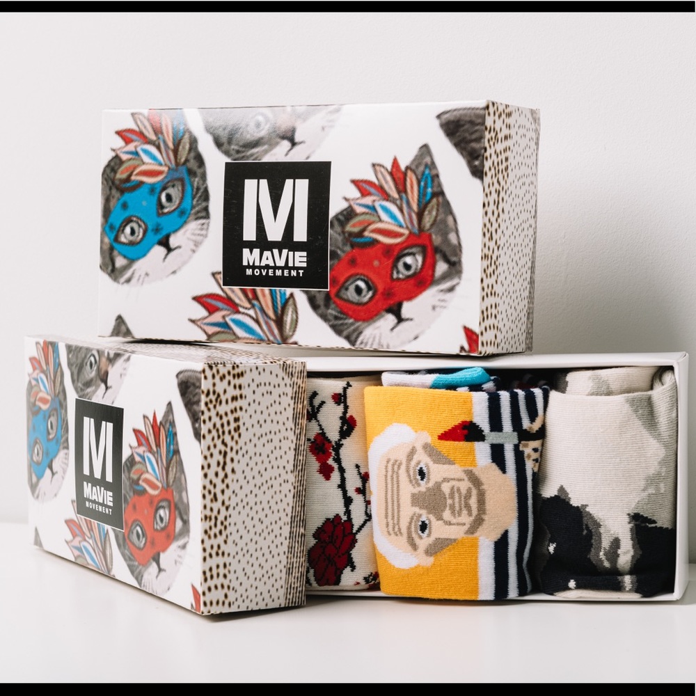 Asymmetric socks NEW / GIFT BOX- 3 pack